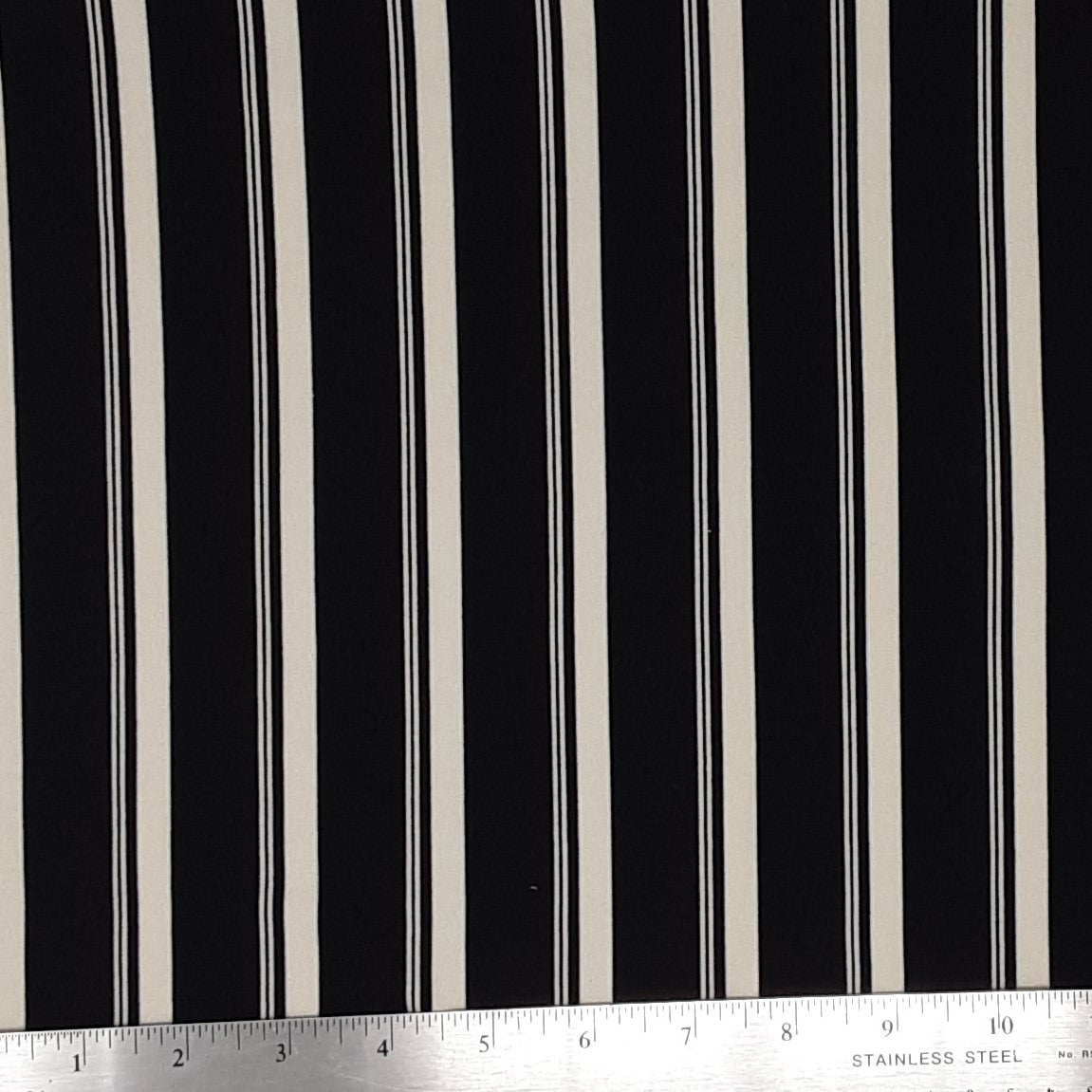 BLACK/IVORY GWD-0220185 DTY BRUSHED VERTICALA STRIPES